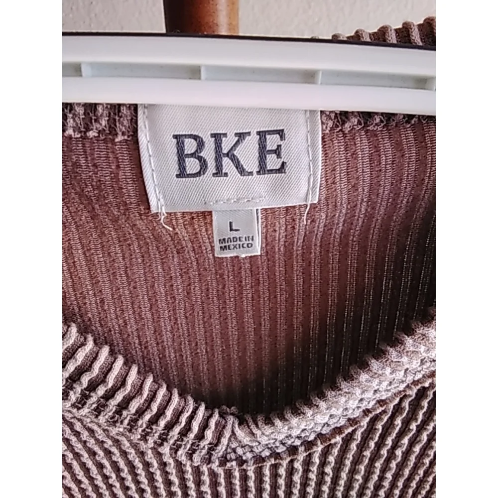 🛍 💕NWOT 💕Women's BKE Long Sleeve Top Size L Brown - Picture 4 of 8
